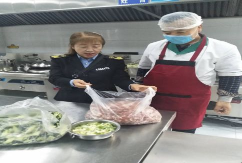 杭锦旗市场监督管理局开展秋季餐饮服务食品安全隐患排查